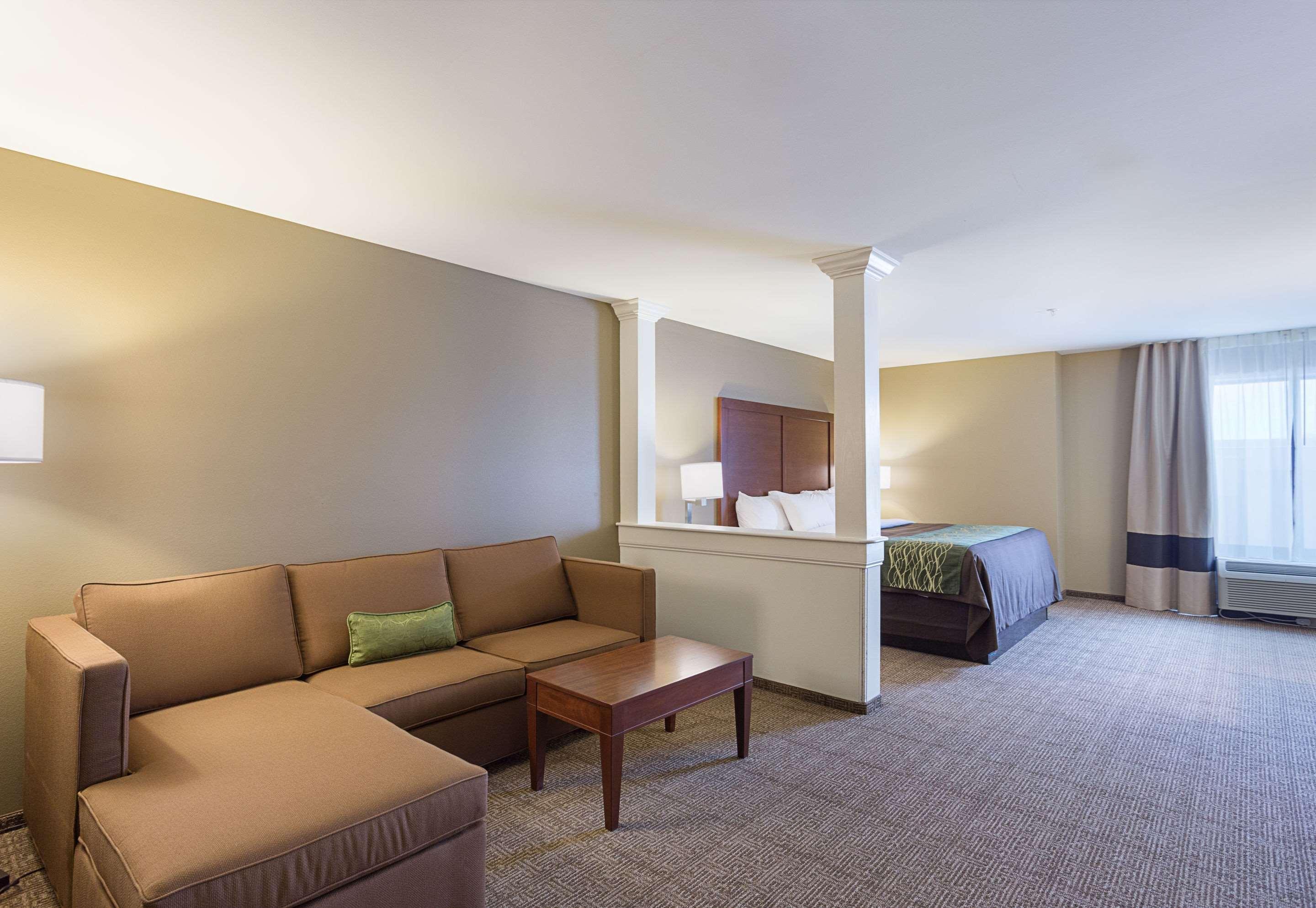Comfort Inn & Suites Zachary Dış mekan fotoğraf